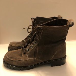 Stuart Weitzman Brown Suede lace up boots Size 9 Excellent preowned condition